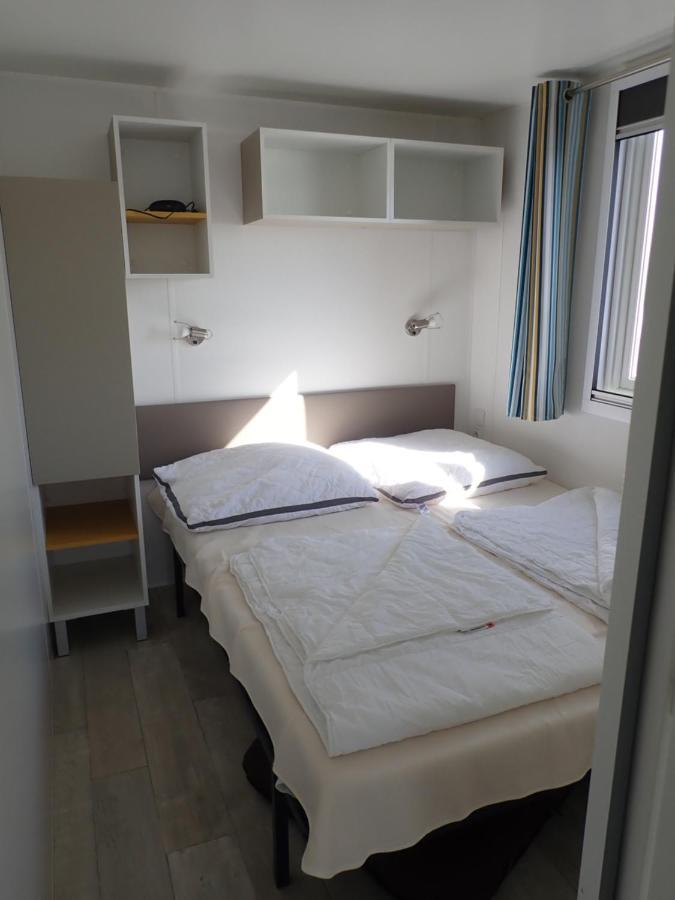 Ferienpark Suederstapel - Eiderlodge 3 Bagian luar foto